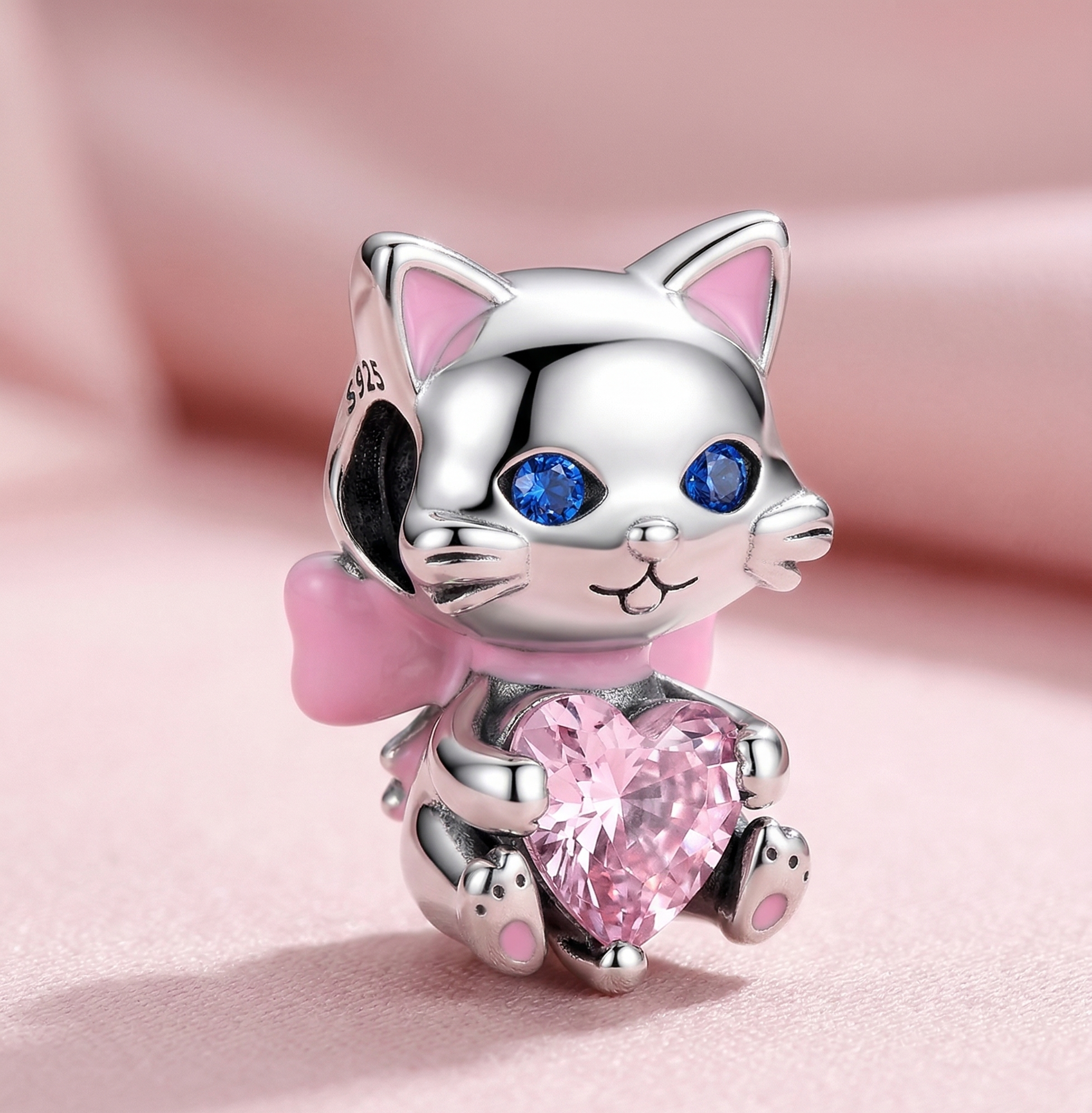 Charm Gato corazon lazo