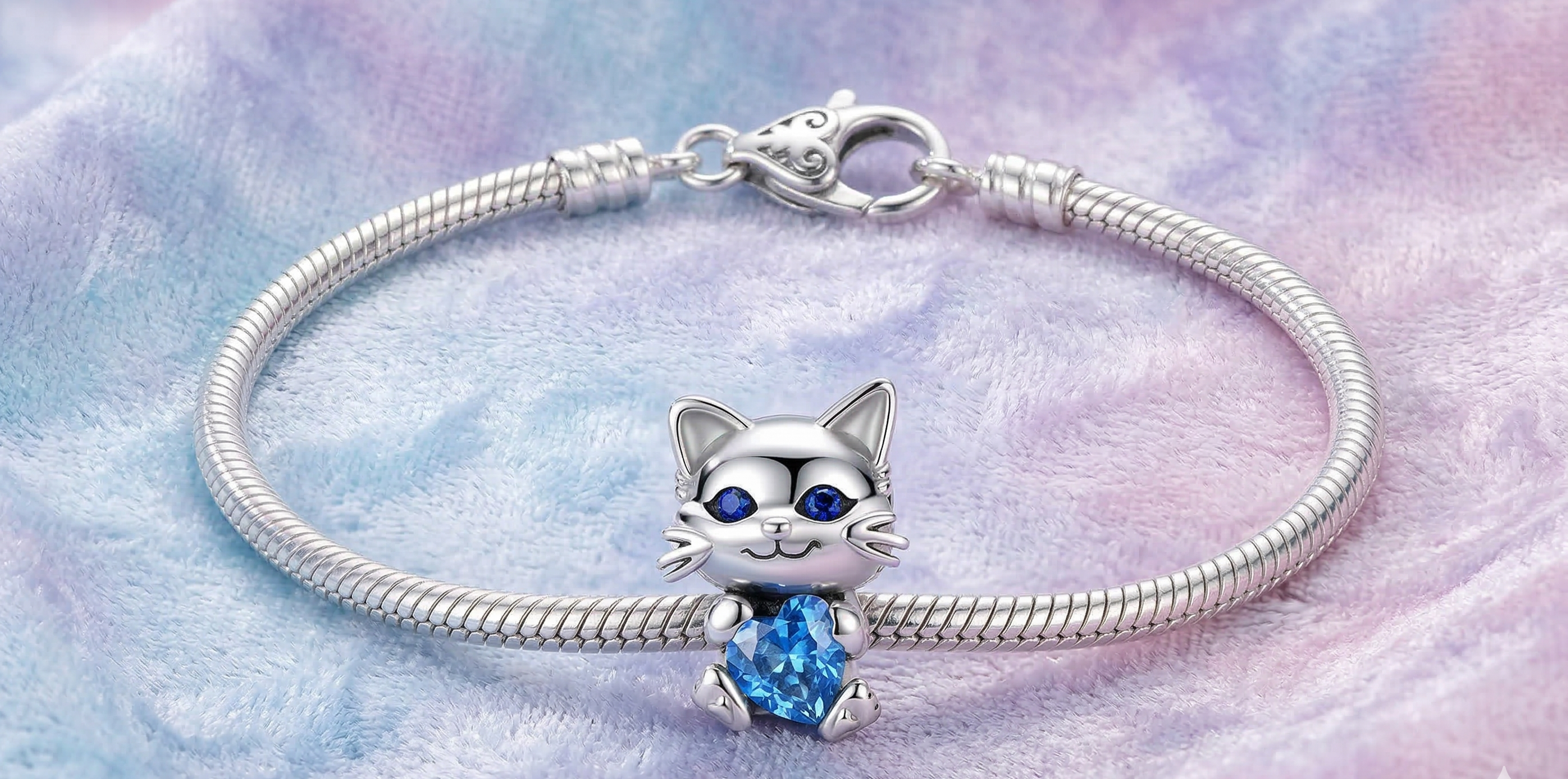 Charm Gato corazon zafiro azul