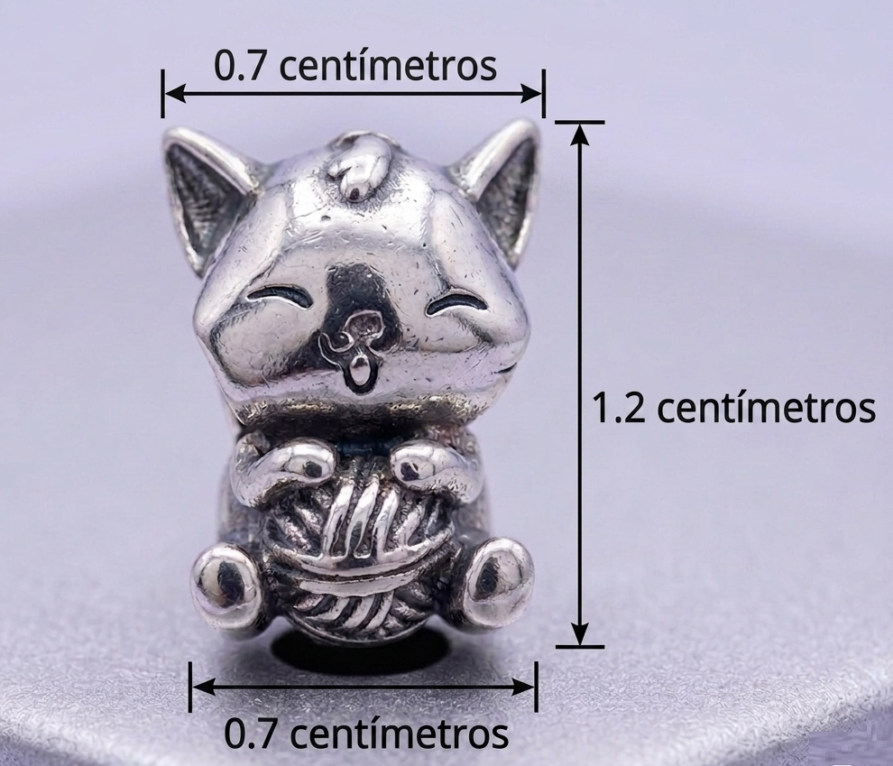 Charm gato ovillo de lana