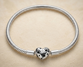 Pulsera corazon huellita