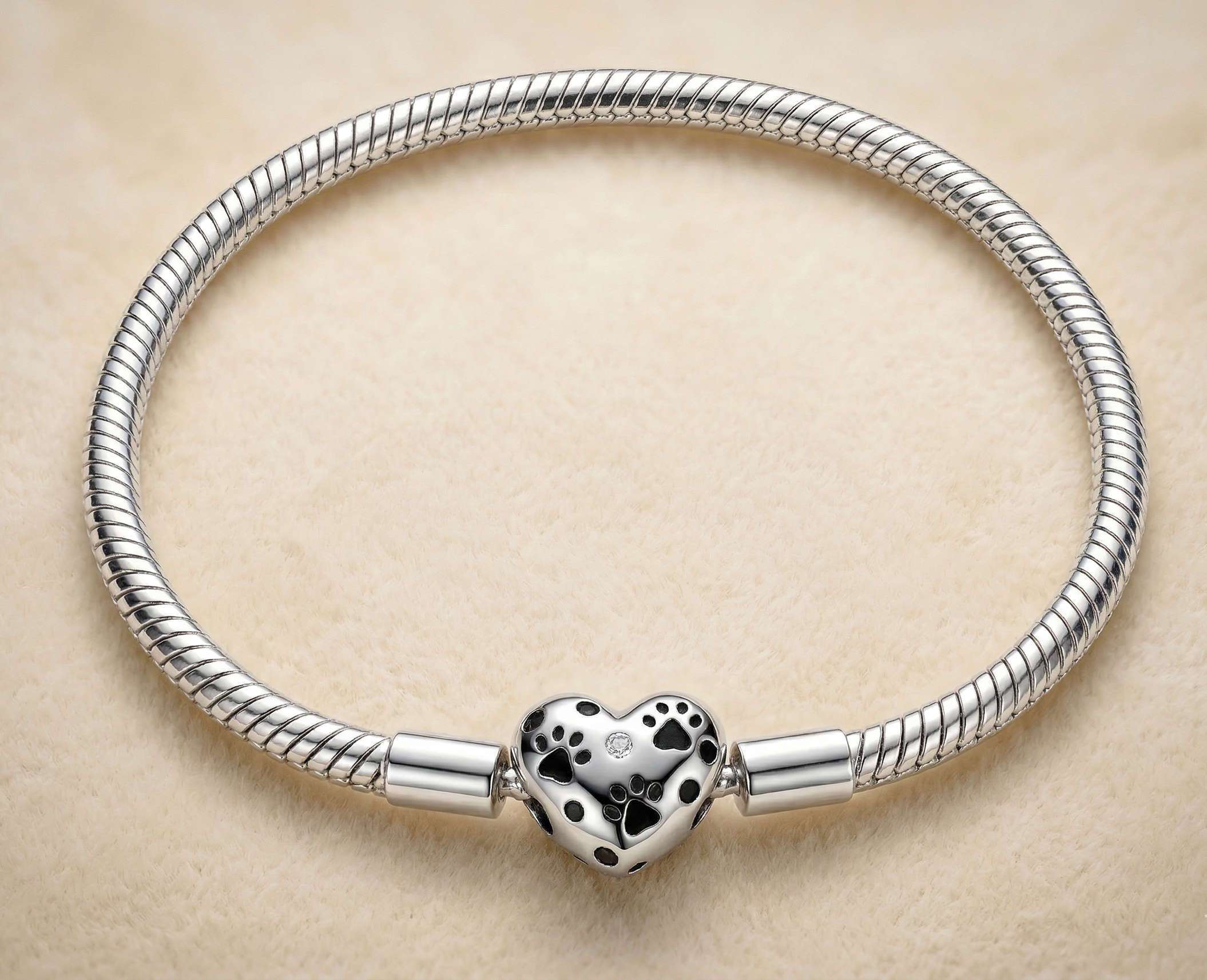 Pulsera corazon huellita