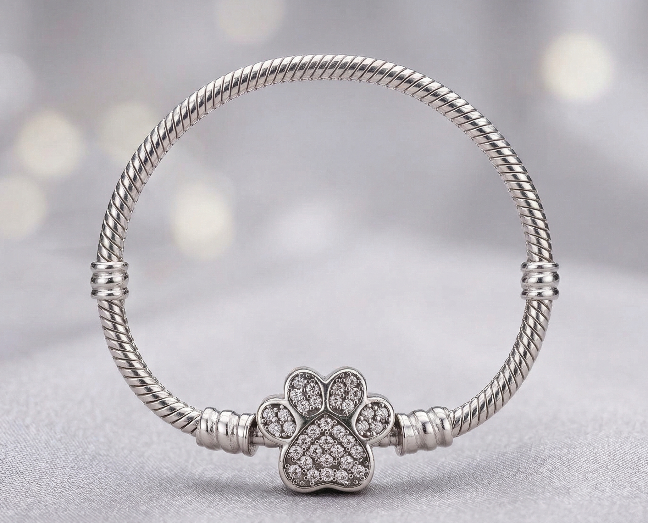 Pulsera pata plateada